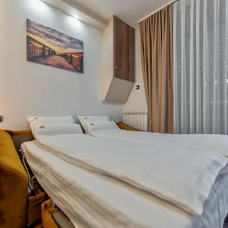 Aurora Lux 18 * Zlatibor