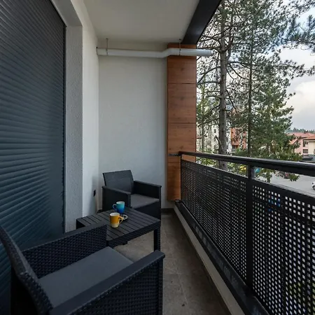 Aurora Lux 18 *