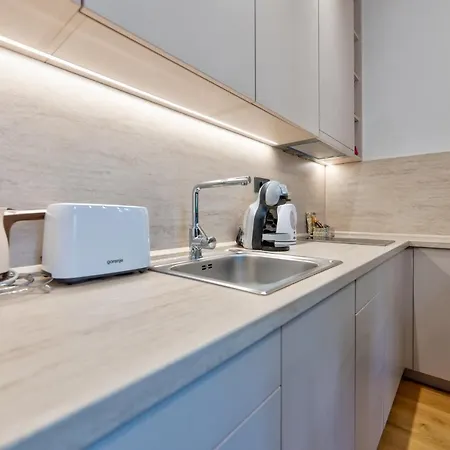 Appartamento Aurora Lux 18 *