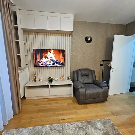 Apartman Aurora Lux 18 *