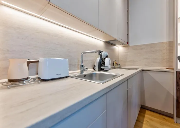 Διαμέρισμα Aurora Lux 18 *